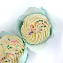 Load image into Gallery viewer, Cupcakes - 6 Pack
